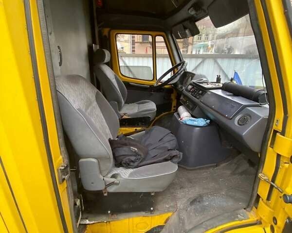 Жовтий Мерседес Sprinter, об'ємом двигуна 2.3 л та пробігом 399 тис. км за 3300 $, фото 5 на Automoto.ua