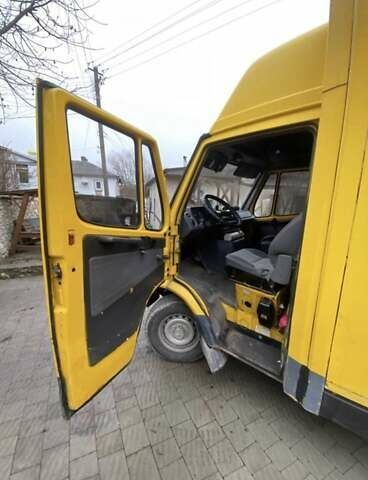 Жовтий Мерседес Sprinter, об'ємом двигуна 2.3 л та пробігом 399 тис. км за 3300 $, фото 12 на Automoto.ua