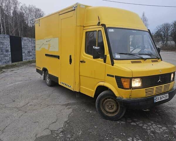 Жовтий Мерседес Sprinter, об'ємом двигуна 2.3 л та пробігом 300 тис. км за 2000 $, фото 5 на Automoto.ua