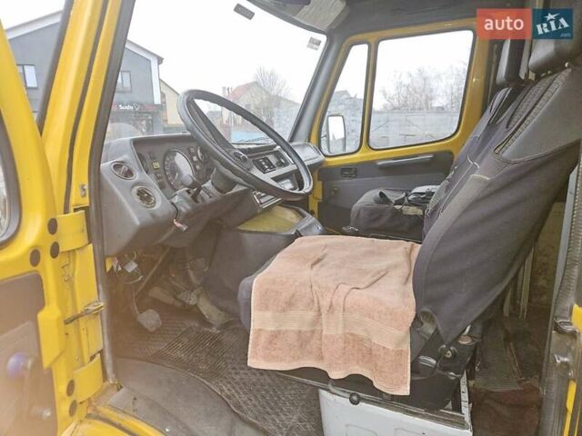 Жовтий Мерседес Sprinter, об'ємом двигуна 2.3 л та пробігом 300 тис. км за 2000 $, фото 3 на Automoto.ua