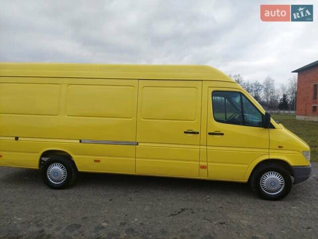 Желтый Мерседес Sprinter, объемом двигателя 2.87 л и пробегом 560 тыс. км за 8999 $, фото 5 на Automoto.ua