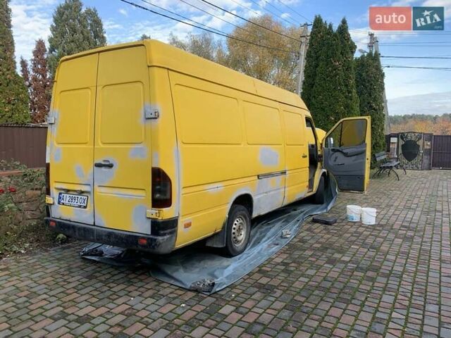 Желтый Мерседес Sprinter, объемом двигателя 2.15 л и пробегом 800 тыс. км за 5700 $, фото 3 на Automoto.ua