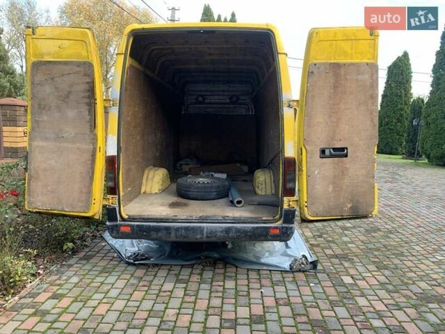 Желтый Мерседес Sprinter, объемом двигателя 2.15 л и пробегом 800 тыс. км за 5700 $, фото 8 на Automoto.ua