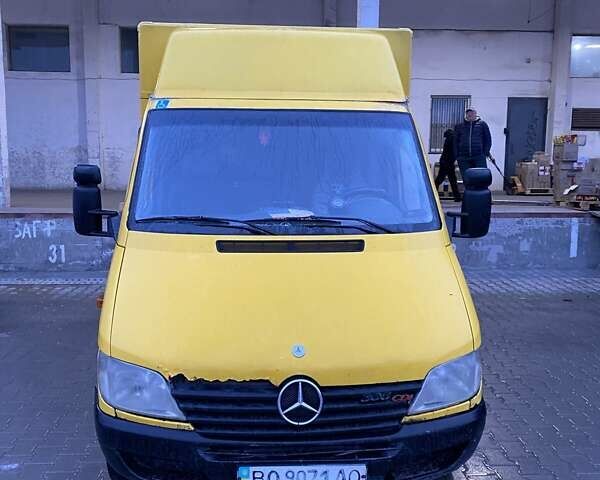 Жовтий Мерседес Sprinter, об'ємом двигуна 2.15 л та пробігом 130 тис. км за 6700 $, фото 5 на Automoto.ua