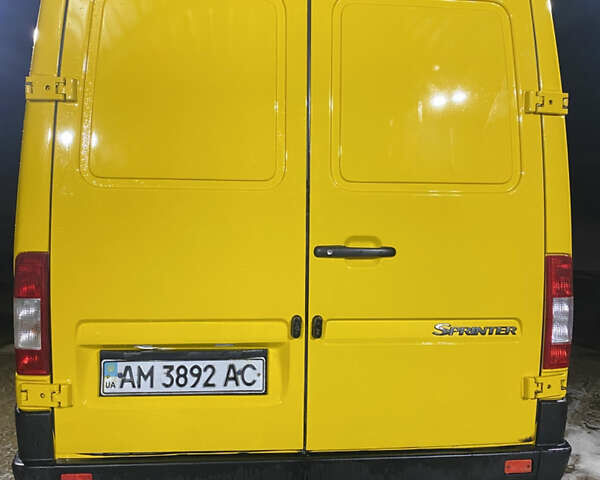 Желтый Мерседес Sprinter, объемом двигателя 0 л и пробегом 592 тыс. км за 8500 $, фото 8 на Automoto.ua