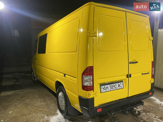 Желтый Мерседес Sprinter, объемом двигателя 0 л и пробегом 592 тыс. км за 8500 $, фото 7 на Automoto.ua