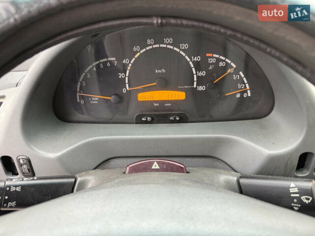 Жовтий Мерседес Sprinter, об'ємом двигуна 2.15 л та пробігом 406 тис. км за 6500 $, фото 6 на Automoto.ua