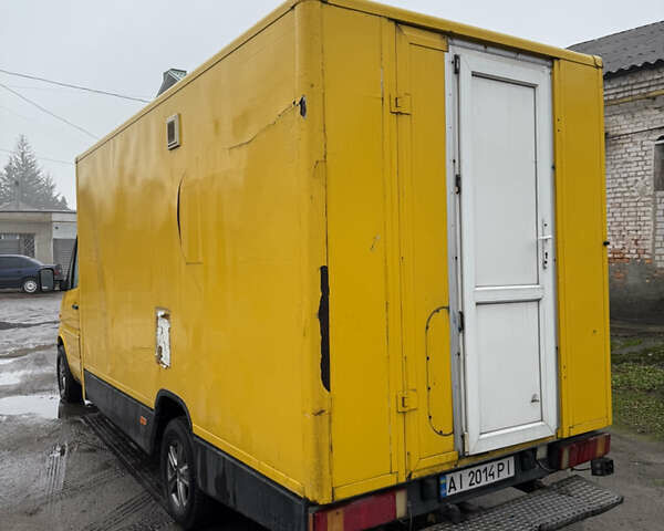 Жовтий Мерседес Sprinter, об'ємом двигуна 2.15 л та пробігом 406 тис. км за 6500 $, фото 4 на Automoto.ua