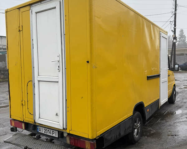 Жовтий Мерседес Sprinter, об'ємом двигуна 2.15 л та пробігом 406 тис. км за 6500 $, фото 3 на Automoto.ua