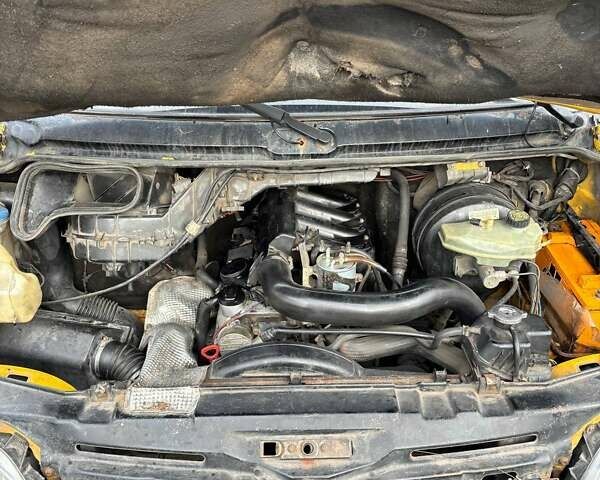 Жовтий Мерседес Sprinter, об'ємом двигуна 2.15 л та пробігом 746 тис. км за 6000 $, фото 7 на Automoto.ua