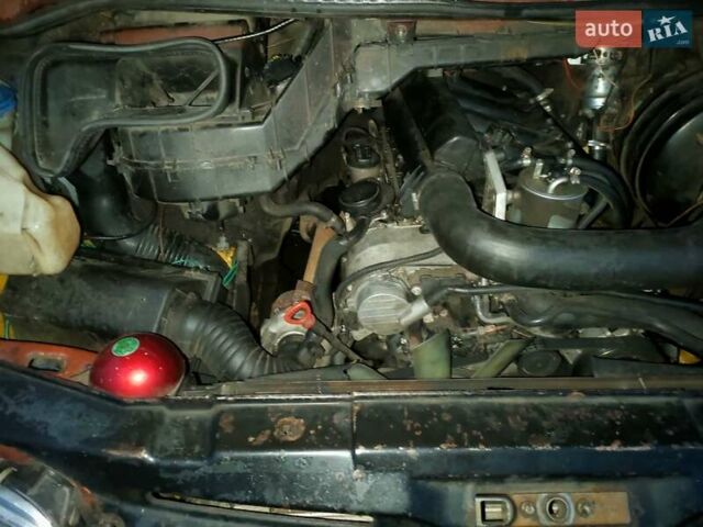 Желтый Мерседес Sprinter, объемом двигателя 2.2 л и пробегом 100 тыс. км за 9000 $, фото 14 на Automoto.ua