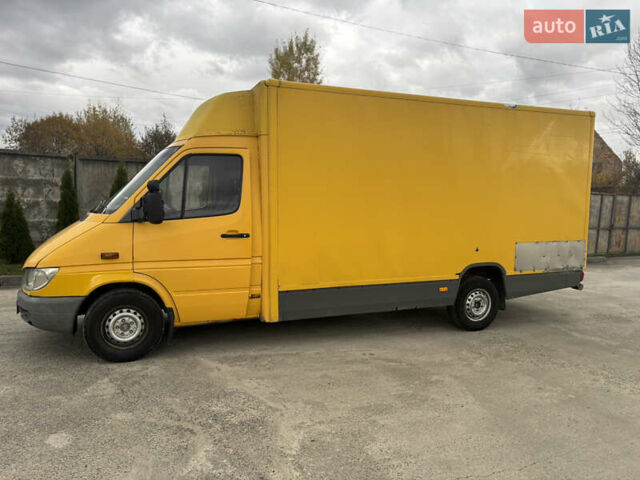 Желтый Мерседес Sprinter, объемом двигателя 2.15 л и пробегом 900 тыс. км за 4600 $, фото 2 на Automoto.ua