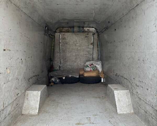 Жовтий Мерседес Sprinter, об'ємом двигуна 2.15 л та пробігом 746 тис. км за 6000 $, фото 16 на Automoto.ua