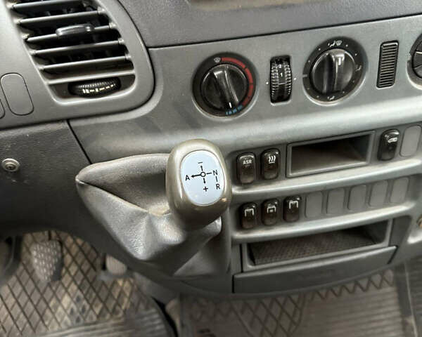 Жовтий Мерседес Sprinter, об'ємом двигуна 2.15 л та пробігом 500 тис. км за 8900 $, фото 9 на Automoto.ua