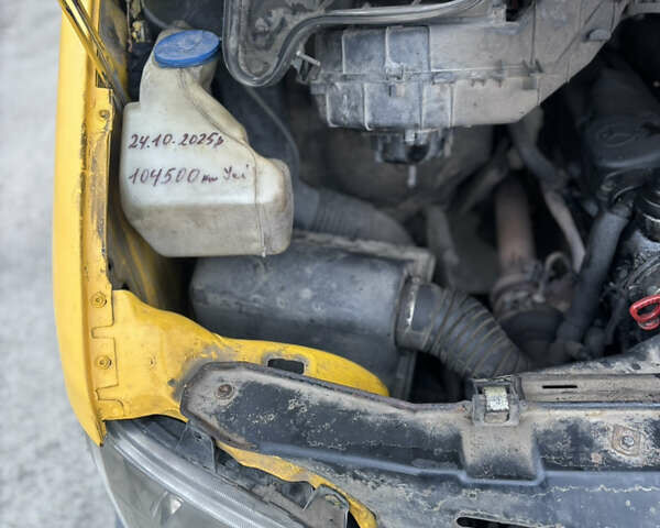 Желтый Мерседес Sprinter, объемом двигателя 2.15 л и пробегом 900 тыс. км за 4600 $, фото 24 на Automoto.ua