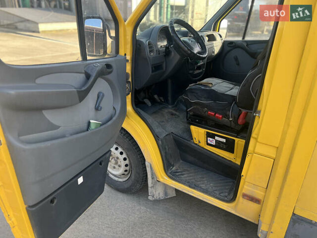 Желтый Мерседес Sprinter, объемом двигателя 2.15 л и пробегом 914 тыс. км за 8000 $, фото 14 на Automoto.ua