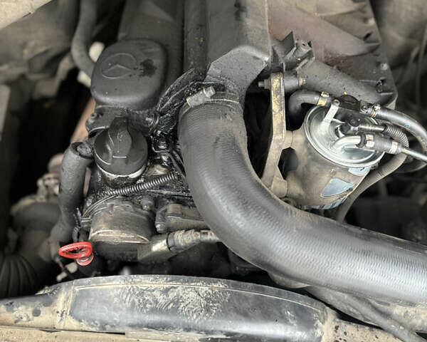 Желтый Мерседес Sprinter, объемом двигателя 2.15 л и пробегом 900 тыс. км за 4600 $, фото 25 на Automoto.ua