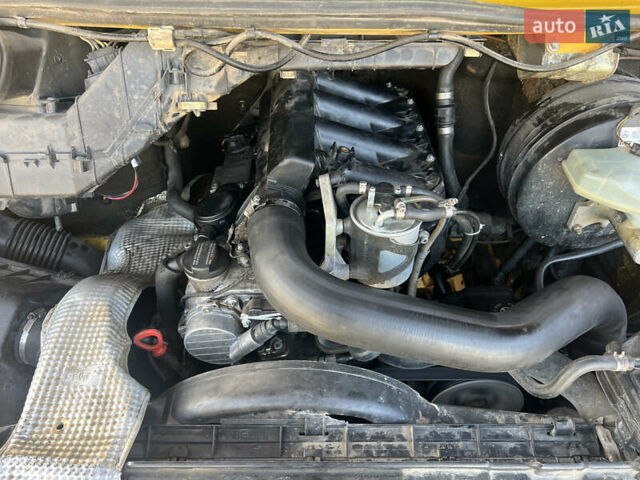 Желтый Мерседес Sprinter, объемом двигателя 2.15 л и пробегом 914 тыс. км за 8000 $, фото 19 на Automoto.ua