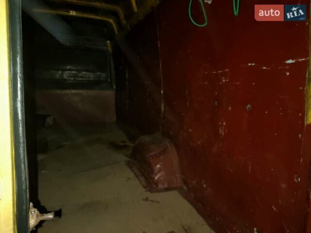 Желтый Мерседес Sprinter, объемом двигателя 2.2 л и пробегом 100 тыс. км за 9000 $, фото 12 на Automoto.ua