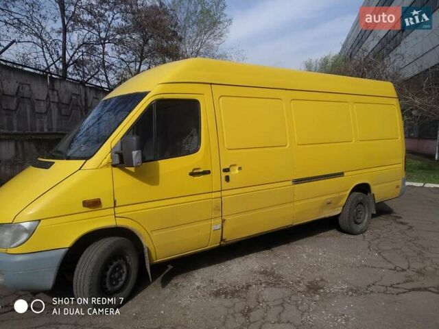 Жовтий Мерседес Sprinter, об'ємом двигуна 2.15 л та пробігом 412 тис. км за 6000 $, фото 6 на Automoto.ua