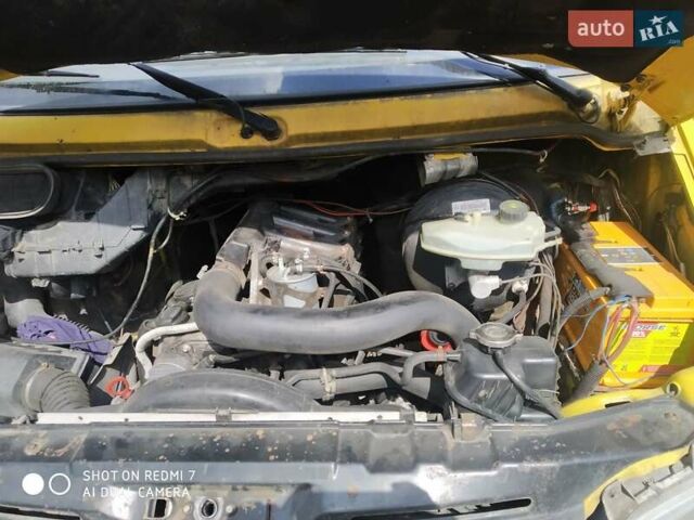 Жовтий Мерседес Sprinter, об'ємом двигуна 2.15 л та пробігом 412 тис. км за 6000 $, фото 4 на Automoto.ua