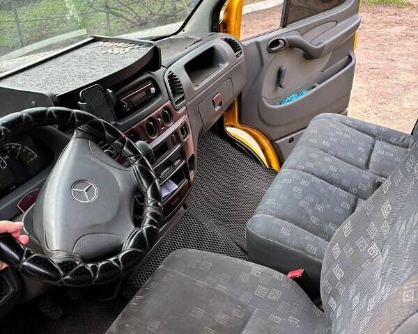Жовтий Мерседес Sprinter, об'ємом двигуна 2.15 л та пробігом 746 тис. км за 6000 $, фото 10 на Automoto.ua