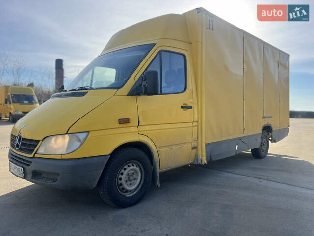 Желтый Мерседес Sprinter, объемом двигателя 2.15 л и пробегом 914 тыс. км за 8000 $, фото 6 на Automoto.ua