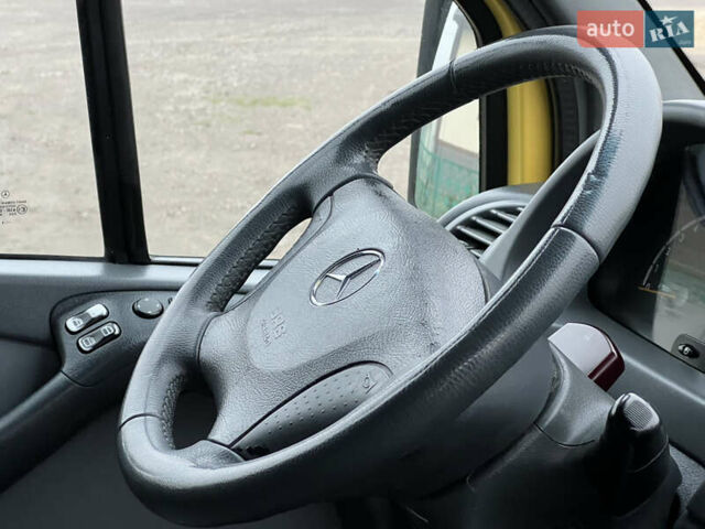 Желтый Мерседес Sprinter, объемом двигателя 2.7 л и пробегом 370 тыс. км за 10700 $, фото 29 на Automoto.ua