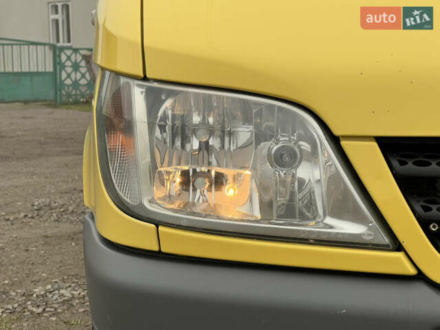 Желтый Мерседес Sprinter, объемом двигателя 2.7 л и пробегом 370 тыс. км за 10700 $, фото 43 на Automoto.ua