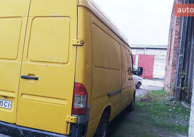 Жовтий Мерседес Sprinter, об'ємом двигуна 2.2 л та пробігом 272 тис. км за 7900 $, фото 2 на Automoto.ua