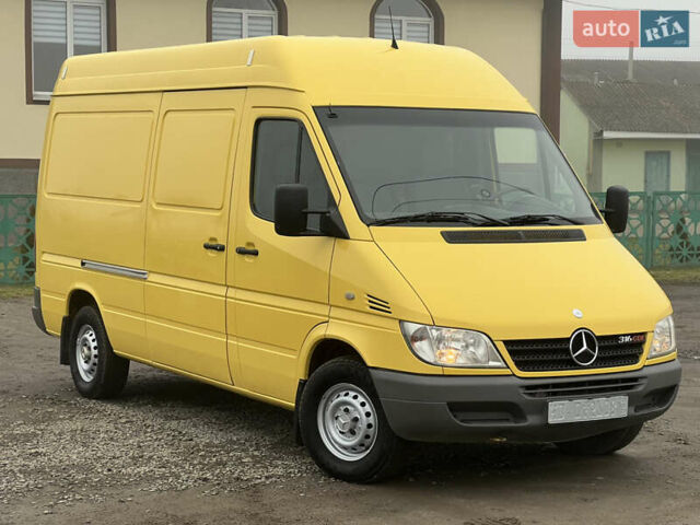 Желтый Мерседес Sprinter, объемом двигателя 2.7 л и пробегом 370 тыс. км за 10700 $, фото 12 на Automoto.ua