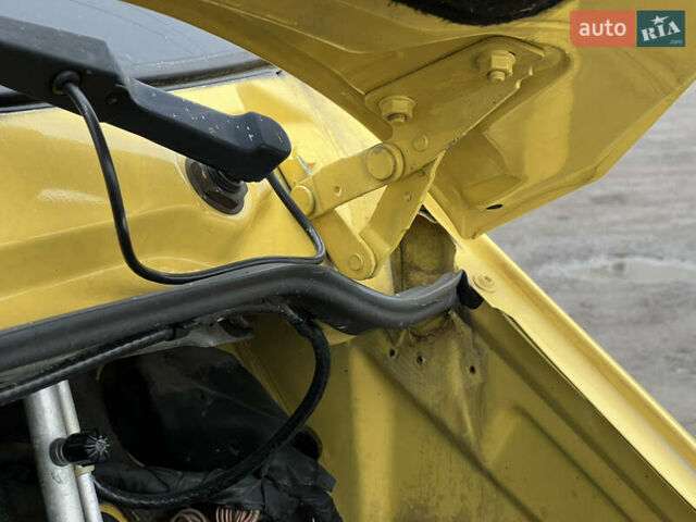 Желтый Мерседес Sprinter, объемом двигателя 2.7 л и пробегом 370 тыс. км за 10700 $, фото 54 на Automoto.ua