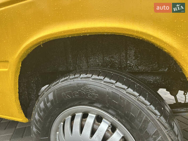 Желтый Мерседес Sprinter, объемом двигателя 2.15 л и пробегом 555 тыс. км за 8000 $, фото 7 на Automoto.ua