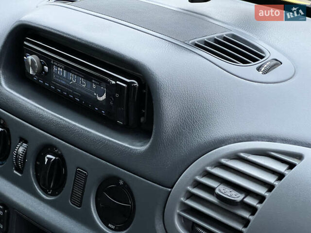 Желтый Мерседес Sprinter, объемом двигателя 2.7 л и пробегом 370 тыс. км за 10700 $, фото 61 на Automoto.ua