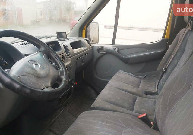 Жовтий Мерседес Sprinter, об'ємом двигуна 2.2 л та пробігом 272 тис. км за 7900 $, фото 5 на Automoto.ua