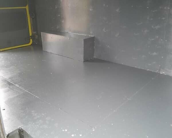 Желтый Мерседес Sprinter, объемом двигателя 2.1 л и пробегом 345 тыс. км за 7800 $, фото 5 на Automoto.ua