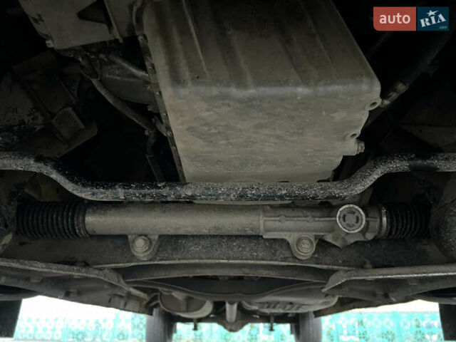 Желтый Мерседес Sprinter, объемом двигателя 2.7 л и пробегом 370 тыс. км за 10700 $, фото 59 на Automoto.ua