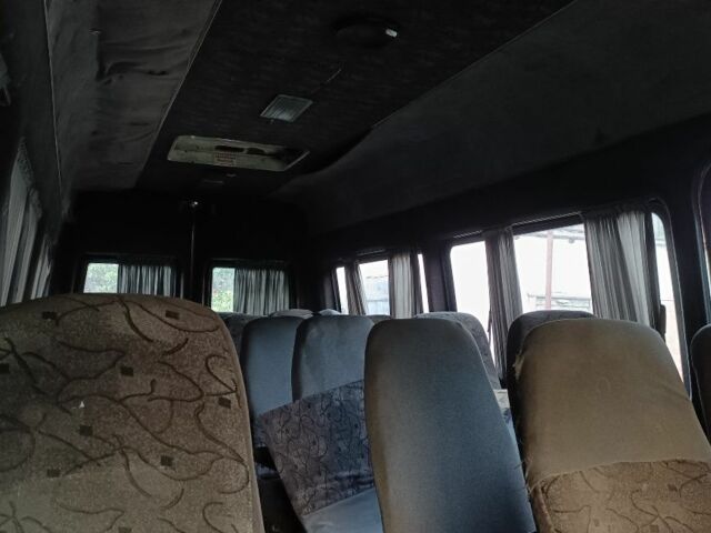 Желтый Мерседес Sprinter, объемом двигателя 2.2 л и пробегом 460 тыс. км за 5300 $, фото 6 на Automoto.ua