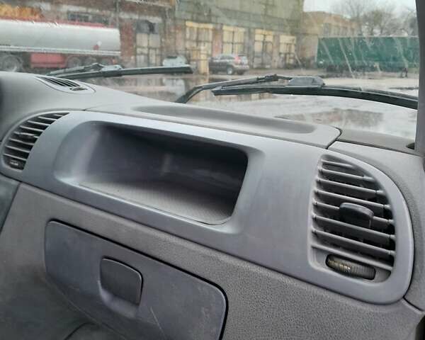 Желтый Мерседес Sprinter, объемом двигателя 2.1 л и пробегом 345 тыс. км за 7800 $, фото 8 на Automoto.ua