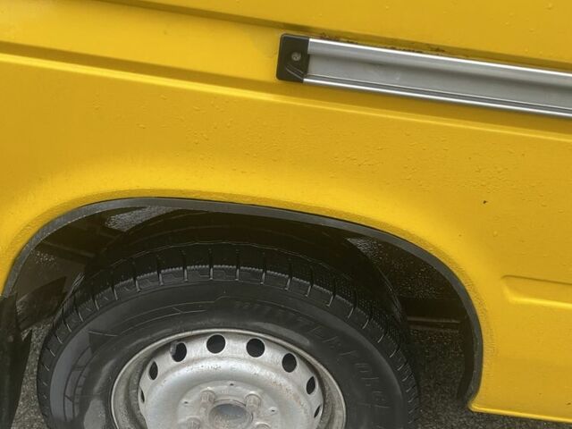 Жовтий Мерседес Sprinter, об'ємом двигуна 2.1 л та пробігом 450 тис. км за 7100 $, фото 2 на Automoto.ua