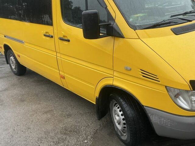 Жовтий Мерседес Sprinter, об'ємом двигуна 2.1 л та пробігом 450 тис. км за 7100 $, фото 7 на Automoto.ua