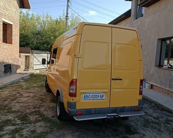 Желтый Мерседес Sprinter, объемом двигателя 0 л и пробегом 511 тыс. км за 11000 $, фото 4 на Automoto.ua