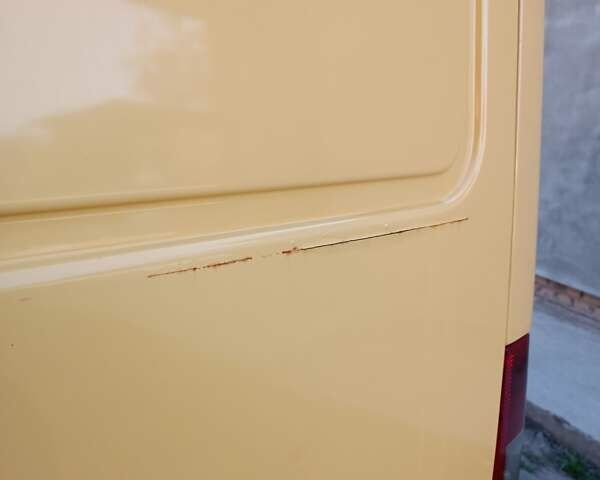 Желтый Мерседес Sprinter, объемом двигателя 0 л и пробегом 511 тыс. км за 11000 $, фото 9 на Automoto.ua