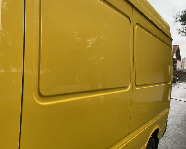 Жовтий Мерседес Sprinter, об'ємом двигуна 2.1 л та пробігом 380 тис. км за 8950 $, фото 76 на Automoto.ua