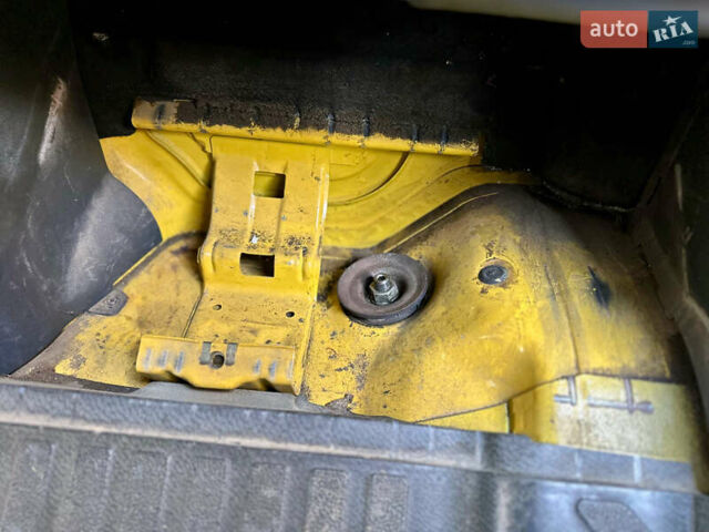 Жовтий Мерседес Sprinter, об'ємом двигуна 2.2 л та пробігом 495 тис. км за 6700 $, фото 22 на Automoto.ua