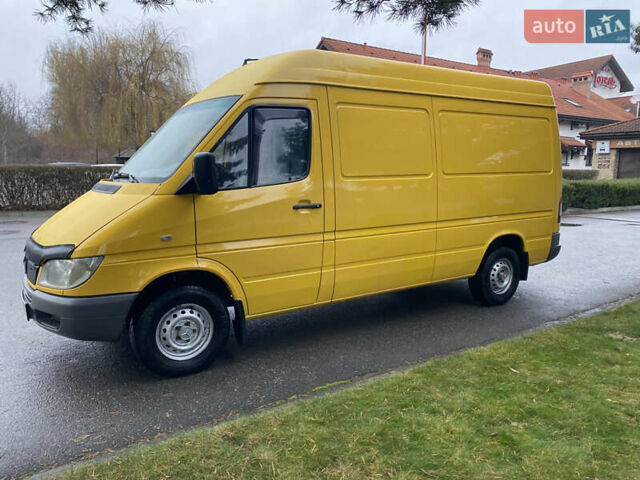 Жовтий Мерседес Sprinter, об'ємом двигуна 2.1 л та пробігом 380 тис. км за 8950 $, фото 69 на Automoto.ua