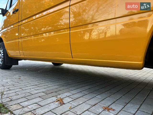 Мерседес Sprinter 2006 у Рівному на Automoto.ua Жовтий Мерседес Sprinter, об'ємом двигуна 2.2 л та пробігом 377 тис. км за 11450 $, фото 21 на Automoto.ua