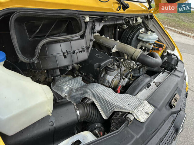 Жовтий Мерседес Sprinter, об'ємом двигуна 0 л та пробігом 175 тис. км за 22750 $, фото 38 на Automoto.ua