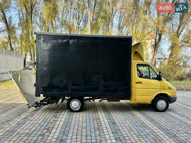 Жовтий Мерседес Sprinter, об'ємом двигуна 2.2 л та пробігом 495 тис. км за 6700 $, фото 13 на Automoto.ua