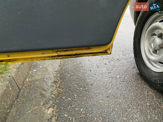 Жовтий Мерседес Sprinter, об'ємом двигуна 2.1 л та пробігом 380 тис. км за 8950 $, фото 41 на Automoto.ua